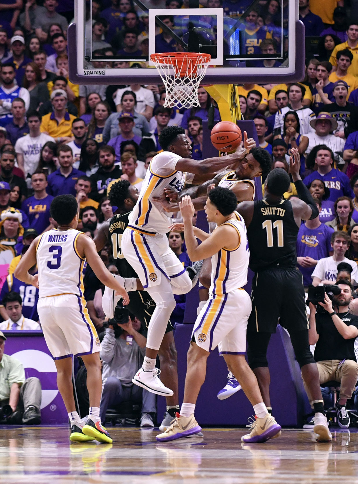 lsuvanderbiltbasketball.031019 HS 1821.JPG
